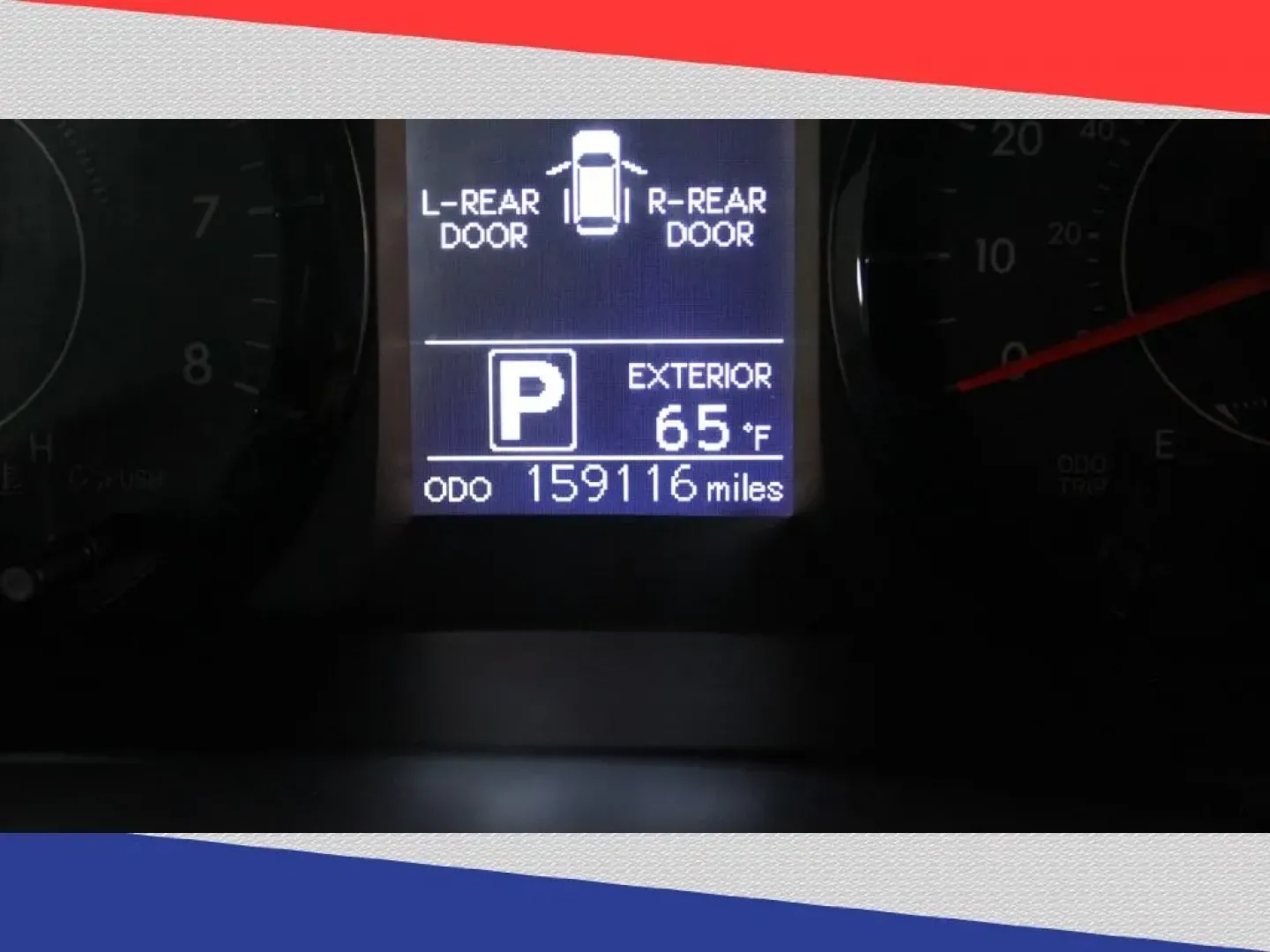 2017 Toyota Sienna LE 8-Passenger (5TDKZ3DC7HS) with an 3.5L V6 EFI DOHC 24V engine, 8A transmission, located at 5170 N La Cholla Blvd, Tucson, AZ, 85705, (520) 989-0282, 32.228245, -111.011742 - Looking for the perfect family minivan that can handle weekend adventures, school runs, and everything in between? Look no further than this stunning 2017 Toyota Sienna LE Auto Access Seat, available now at Goliath Auto Sales in Tucson, AZ. Whether you're navigating the busy streets of Oro Valley or - Photo#8