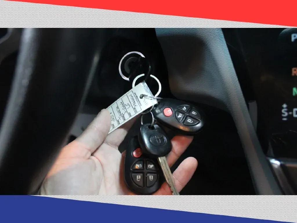 2017 Toyota Sienna LE 8-Passenger (5TDKZ3DC7HS) with an 3.5L V6 EFI DOHC 24V engine, 8A transmission, located at 5170 N La Cholla Blvd, Tucson, AZ, 85705, (520) 989-0282, 32.228245, -111.011742 - Looking for the perfect family minivan that can handle weekend adventures, school runs, and everything in between? Look no further than this stunning 2017 Toyota Sienna LE Auto Access Seat, available now at Goliath Auto Sales in Tucson, AZ. Whether you're navigating the busy streets of Oro Valley or - Photo#17