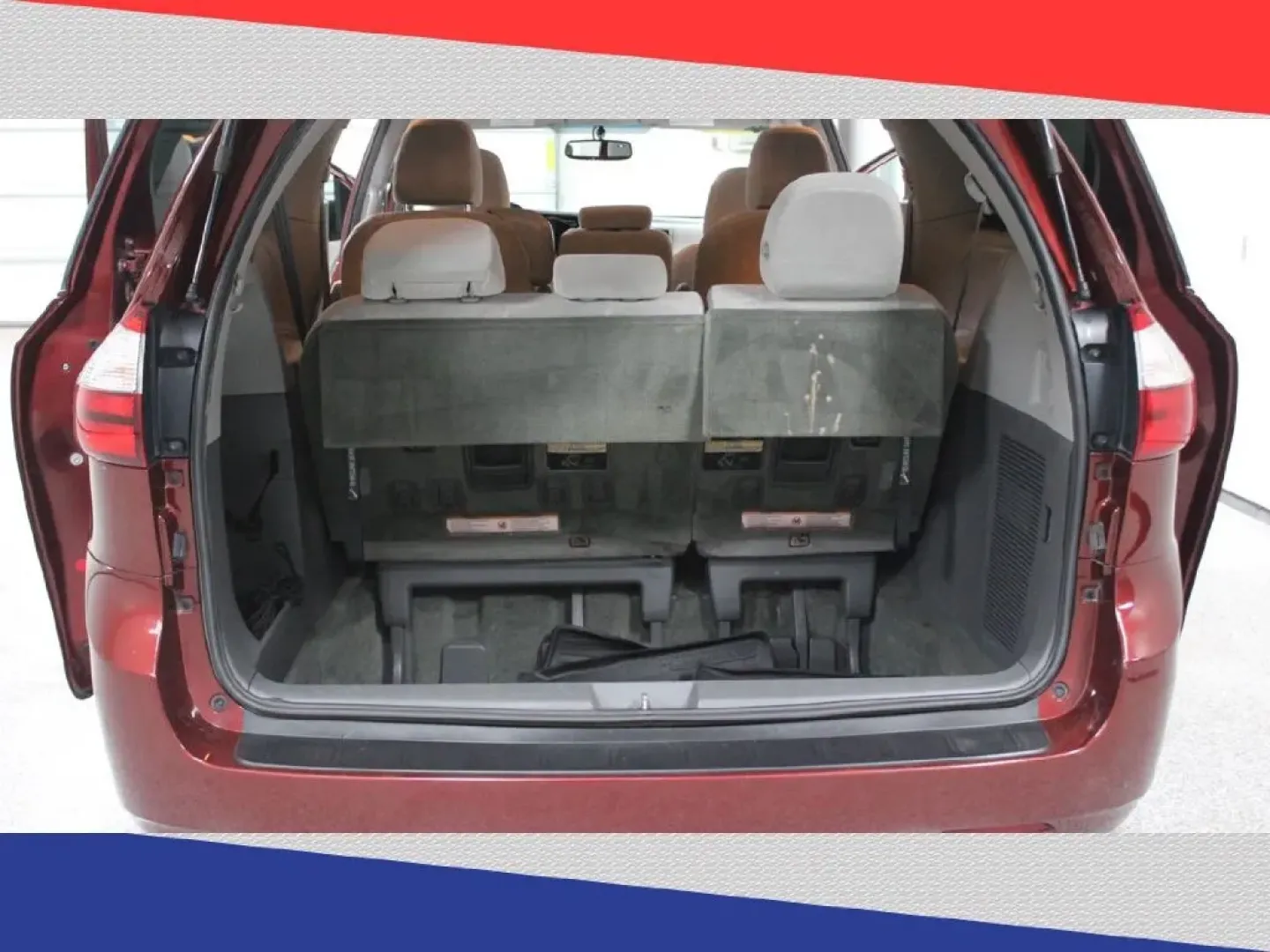 2017 Toyota Sienna LE 8-Passenger (5TDKZ3DC7HS) with an 3.5L V6 EFI DOHC 24V engine, 8A transmission, located at 5170 N La Cholla Blvd, Tucson, AZ, 85705, (520) 989-0282, 32.228245, -111.011742 - Looking for the perfect family minivan that can handle weekend adventures, school runs, and everything in between? Look no further than this stunning 2017 Toyota Sienna LE Auto Access Seat, available now at Goliath Auto Sales in Tucson, AZ. Whether you're navigating the busy streets of Oro Valley or - Photo#24
