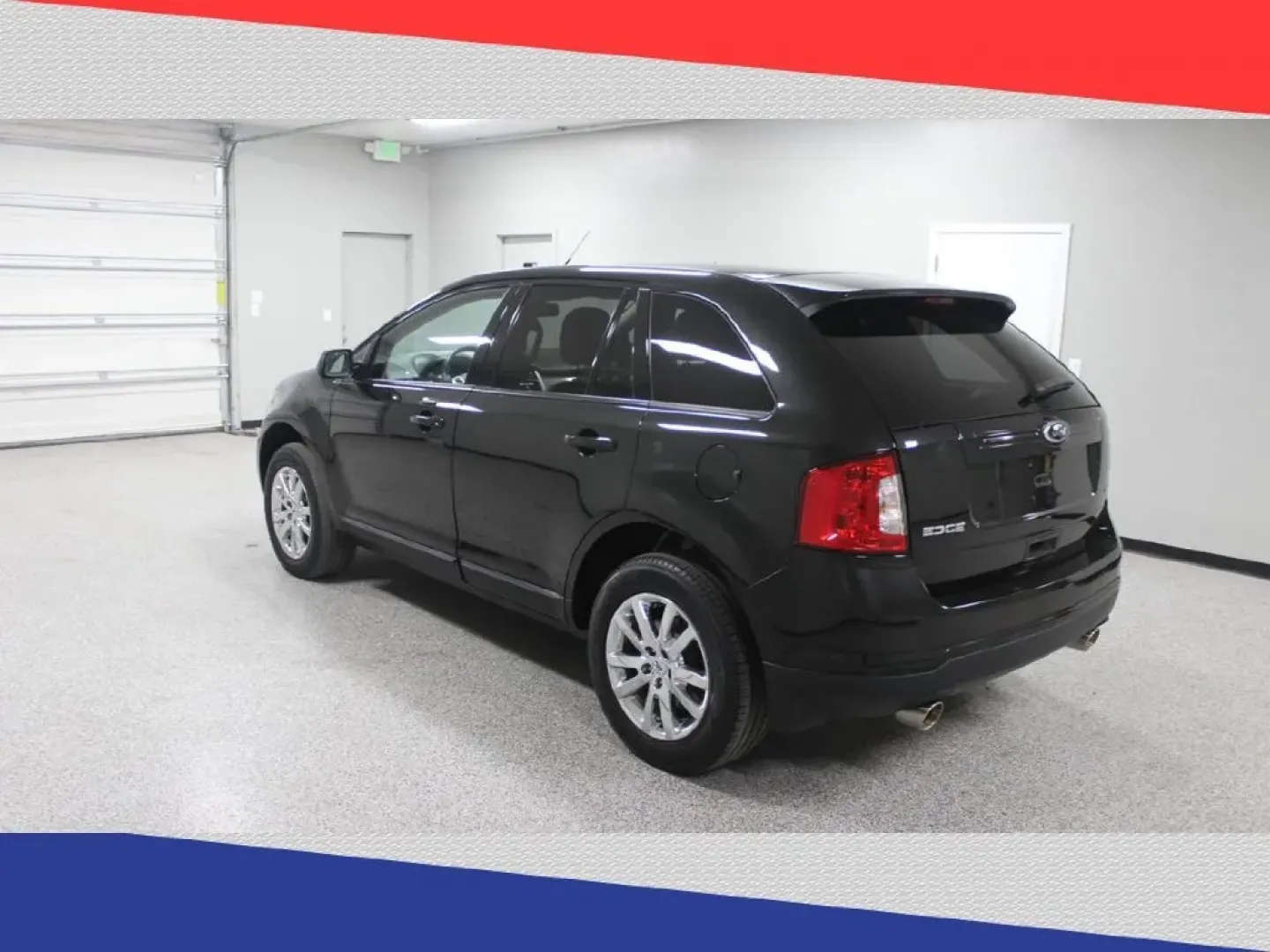 2014 Ford Edge SEL FWD (2FMDK3JC0EB) with an 3.5L V6 DOHC 24V engine, 6-Speed Automatic transmission, located at 5170 N La Cholla Blvd, Tucson, AZ, 85705, (520) 989-0282, 32.228245, -111.011742 - Looking for the perfect vehicle that can keep up with your active lifestyle? Look no further than this 2014 Ford Edge, a versatile and stylish SUV that is ideal for both daily commutes and weekend adventures. With room for five passengers and a spacious cargo area, this pre-owned gem is perfect for - Photo#4