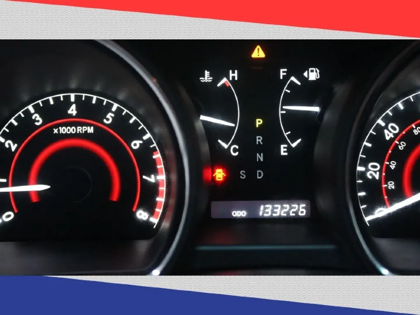 2013 Toyota Highlander Limited 2WD (5TDYK3EH1DS) with an 3.5L V6 DOHC 24V engine, 5-Speed Automatic transmission, located at 5170 N La Cholla Blvd, Tucson, AZ, 85705, (520) 989-0282, 32.228245, -111.011742 - Are you ready to elevate your family adventures or weekend getaways? Look no further than this 2013 Toyota Highlander, a perfect blend of space, comfort, and versatility. Ideal for growing families or those needing ample room for friends and gear, this SUV effortlessly accommodates up to seven passe - Photo#9