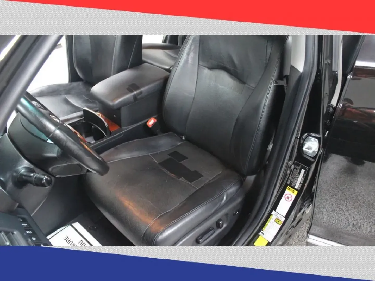 2013 Toyota Highlander Limited 2WD (5TDYK3EH1DS) with an 3.5L V6 DOHC 24V engine, 5-Speed Automatic transmission, located at 5170 N La Cholla Blvd, Tucson, AZ, 85705, (520) 989-0282, 32.228245, -111.011742 - Are you ready to elevate your family adventures or weekend getaways? Look no further than this 2013 Toyota Highlander, a perfect blend of space, comfort, and versatility. Ideal for growing families or those needing ample room for friends and gear, this SUV effortlessly accommodates up to seven passe - Photo#11