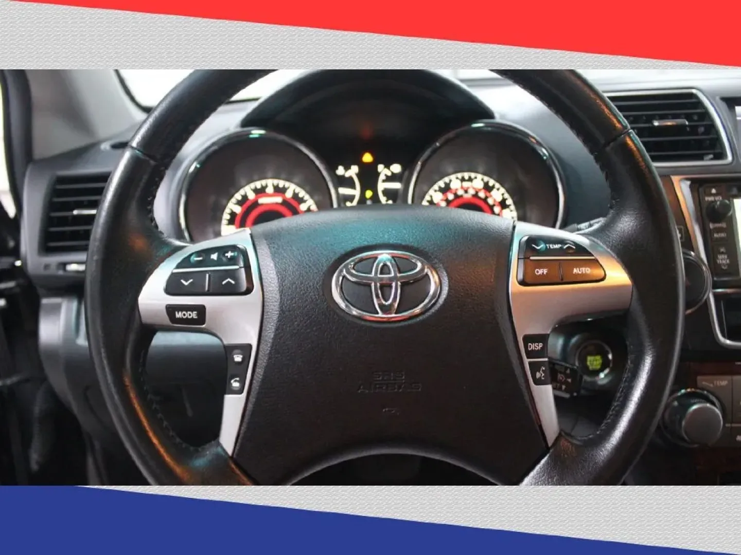 2013 Toyota Highlander Limited 2WD (5TDYK3EH1DS) with an 3.5L V6 DOHC 24V engine, 5-Speed Automatic transmission, located at 5170 N La Cholla Blvd, Tucson, AZ, 85705, (520) 989-0282, 32.228245, -111.011742 - Are you ready to elevate your family adventures or weekend getaways? Look no further than this 2013 Toyota Highlander, a perfect blend of space, comfort, and versatility. Ideal for growing families or those needing ample room for friends and gear, this SUV effortlessly accommodates up to seven passe - Photo#14