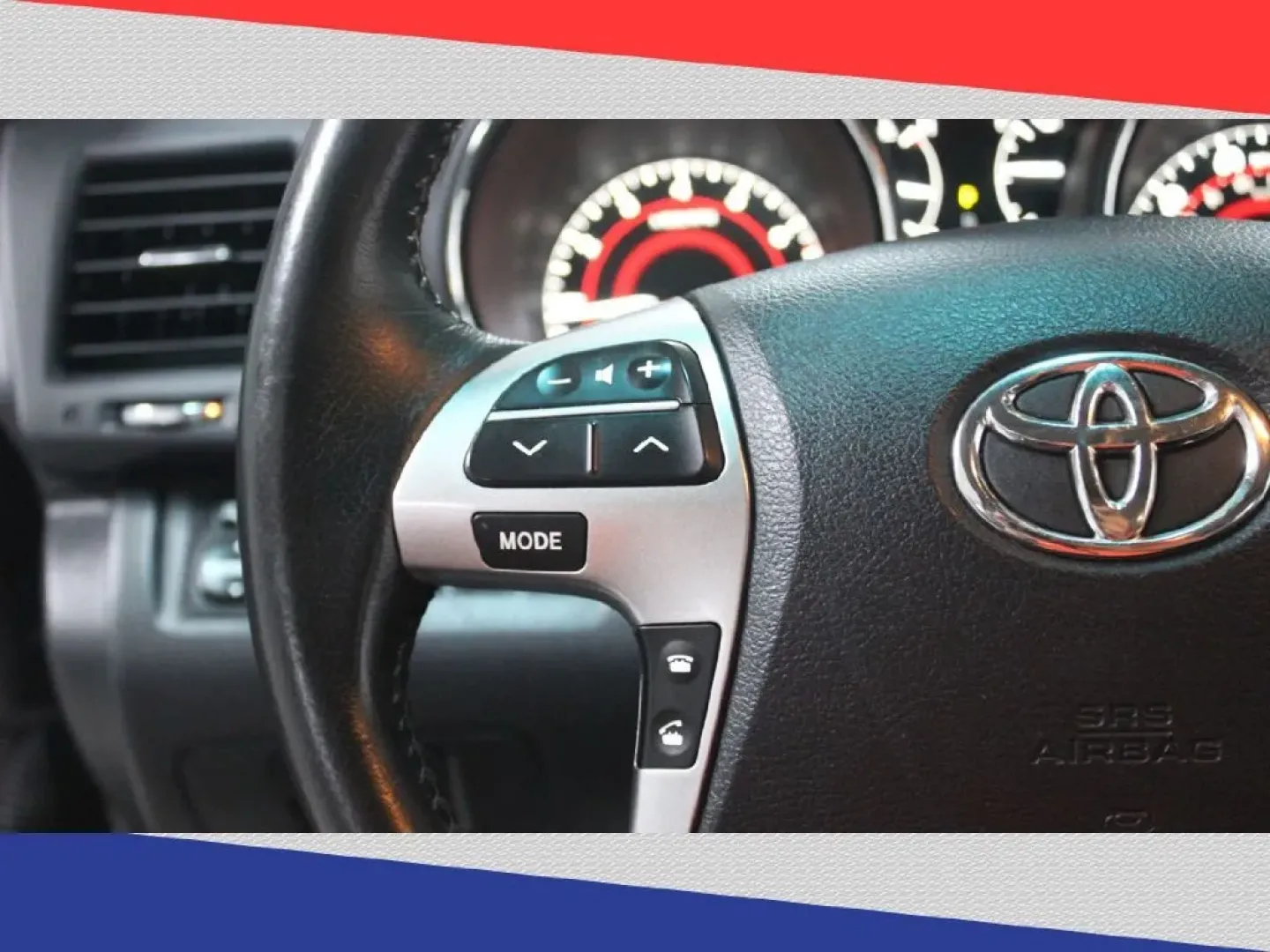 2013 Toyota Highlander Limited 2WD (5TDYK3EH1DS) with an 3.5L V6 DOHC 24V engine, 5-Speed Automatic transmission, located at 5170 N La Cholla Blvd, Tucson, AZ, 85705, (520) 989-0282, 32.228245, -111.011742 - Are you ready to elevate your family adventures or weekend getaways? Look no further than this 2013 Toyota Highlander, a perfect blend of space, comfort, and versatility. Ideal for growing families or those needing ample room for friends and gear, this SUV effortlessly accommodates up to seven passe - Photo#15