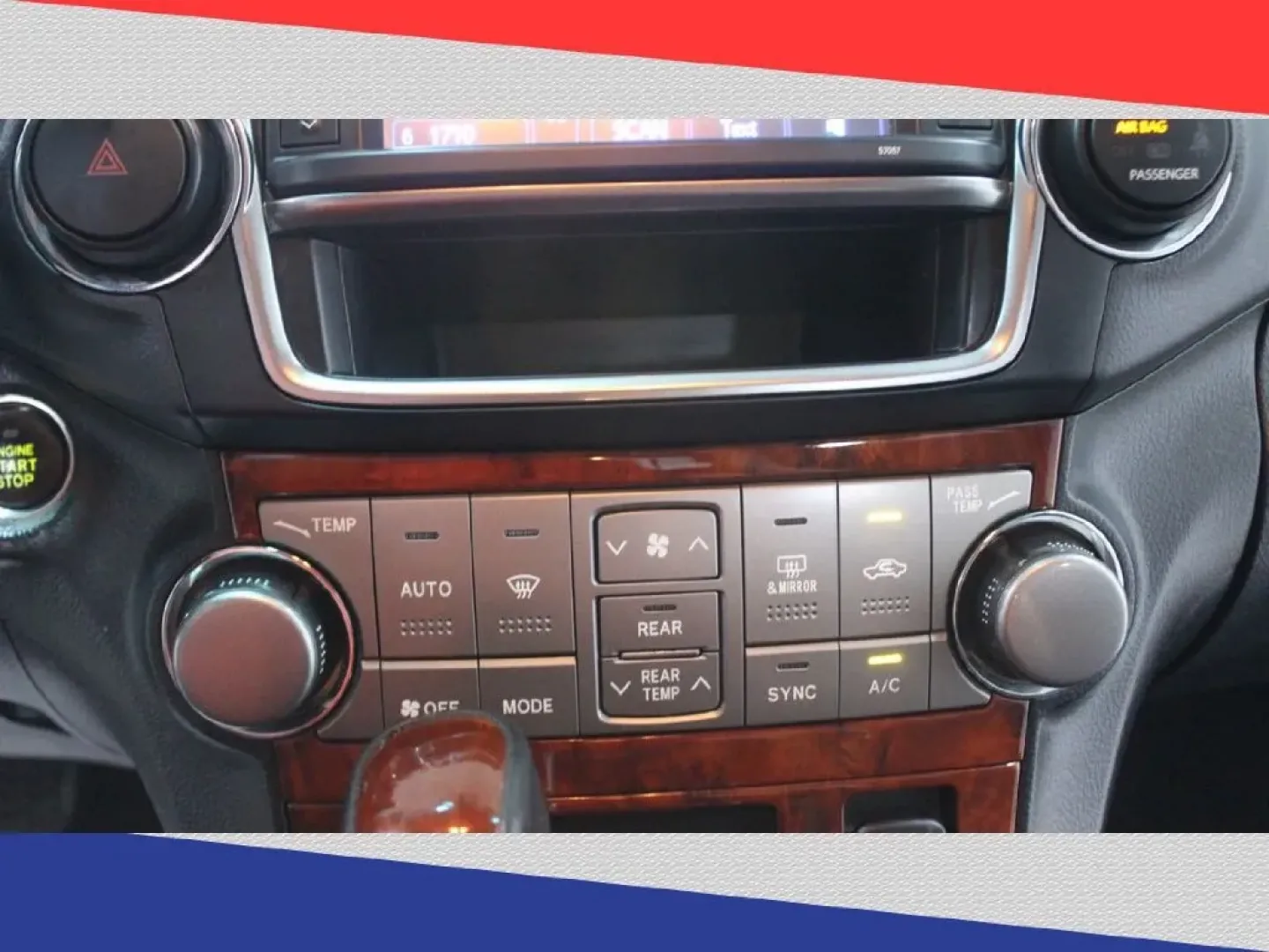 2013 Toyota Highlander Limited 2WD (5TDYK3EH1DS) with an 3.5L V6 DOHC 24V engine, 5-Speed Automatic transmission, located at 5170 N La Cholla Blvd, Tucson, AZ, 85705, (520) 989-0282, 32.228245, -111.011742 - Are you ready to elevate your family adventures or weekend getaways? Look no further than this 2013 Toyota Highlander, a perfect blend of space, comfort, and versatility. Ideal for growing families or those needing ample room for friends and gear, this SUV effortlessly accommodates up to seven passe - Photo#21