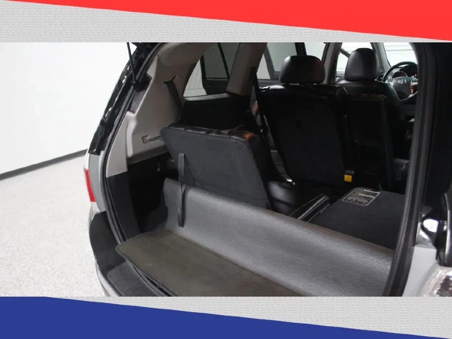 2013 Toyota Highlander Limited 2WD (5TDYK3EH1DS) with an 3.5L V6 DOHC 24V engine, 5-Speed Automatic transmission, located at 5170 N La Cholla Blvd, Tucson, AZ, 85705, (520) 989-0282, 32.228245, -111.011742 - Are you ready to elevate your family adventures or weekend getaways? Look no further than this 2013 Toyota Highlander, a perfect blend of space, comfort, and versatility. Ideal for growing families or those needing ample room for friends and gear, this SUV effortlessly accommodates up to seven passe - Photo#32