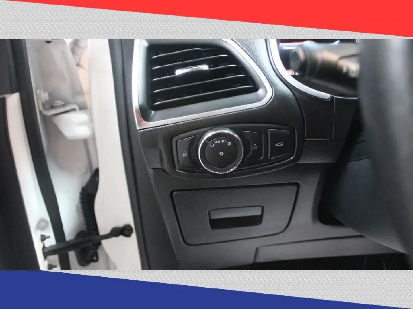 2017 Ford Edge Sport AWD (2FMPK4AP3HB) with an 2.7L V6 DOCH 24V engine, 6A transmission, located at 5170 N La Cholla Blvd, Tucson, AZ, 85705, (520) 989-0282, 32.228245, -111.011742 - Embrace the open road with this **2017 Ford Edge**, the perfect companion for weekend adventures or daily commutes in Tucson, AZ. With its spacious interior, comfortable seating for up to five passengers, and impressive performance, this SUV checks all the boxes for families, commuters, and anyone s - Photo#13