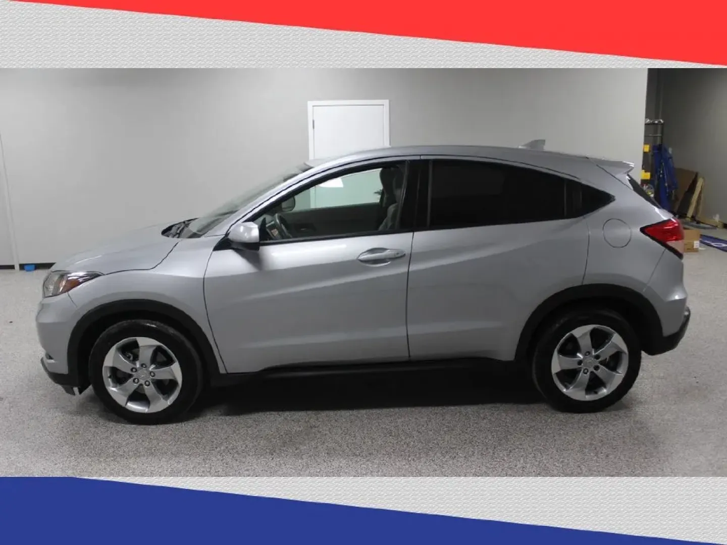 2017 Honda HR-V LX 2WD CVT (3CZRU5H31HG) with an 1.8L L4 DOHC 16V engine, CVT transmission, located at 5170 N La Cholla Blvd, Tucson, AZ, 85705, (520) 989-0282, 32.228245, -111.011742 - **Discover Adventure with the 2017 Honda HR-V Ideal for Tucson Families and Outdoor Lovers!**<br /> <br /> Are you ready to elevate your lifestyle with a versatile SUV that can handle everything from daily commutes to weekend getaways? Look no further than this **2017 Honda HR-V**, available now at - Photo#5