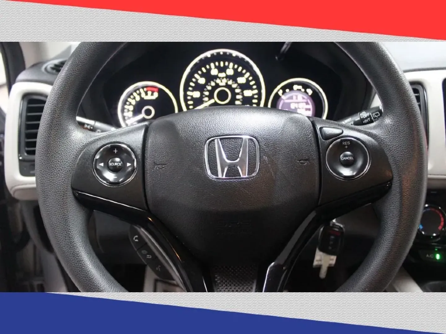 2017 Honda HR-V LX 2WD CVT (3CZRU5H31HG) with an 1.8L L4 DOHC 16V engine, CVT transmission, located at 5170 N La Cholla Blvd, Tucson, AZ, 85705, (520) 989-0282, 32.228245, -111.011742 - **Discover Adventure with the 2017 Honda HR-V Ideal for Tucson Families and Outdoor Lovers!**<br /> <br /> Are you ready to elevate your lifestyle with a versatile SUV that can handle everything from daily commutes to weekend getaways? Look no further than this **2017 Honda HR-V**, available now at - Photo#14