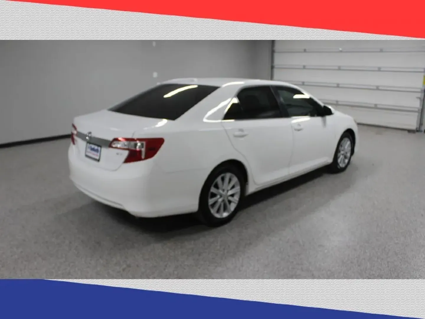 2012 Toyota Camry SE (4T1BF1FK5CU) with an 2.5L L4 DOHC 16V engine, 6-Speed Automatic transmission, located at 5170 N La Cholla Blvd, Tucson, AZ, 85705, (520) 989-0282, 32.228245, -111.011742 - **Drive into Adventure with the 2012 Toyota Camry Your Perfect Daily Companion!**<br /> <br /> Are you searching for a reliable sedan that combines comfort, efficiency, and style? Look no further! This 2012 Toyota Camry is not just a car; it's a lifestyle choice, perfect for daily commutes, family - Photo#2