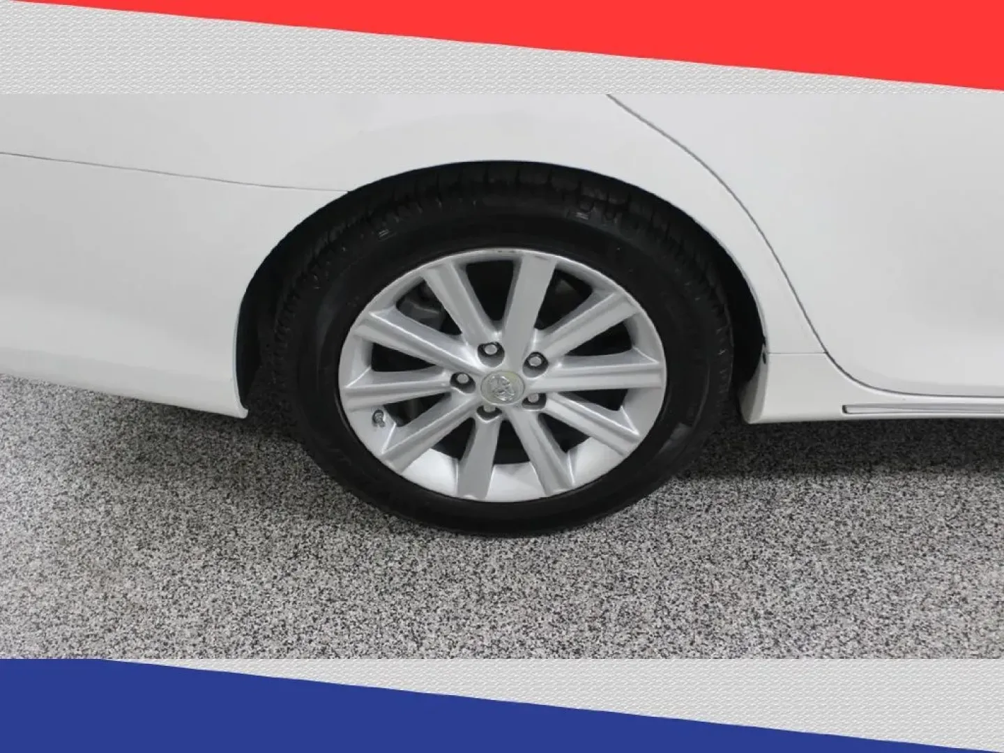 2012 Toyota Camry SE (4T1BF1FK5CU) with an 2.5L L4 DOHC 16V engine, 6-Speed Automatic transmission, located at 5170 N La Cholla Blvd, Tucson, AZ, 85705, (520) 989-0282, 32.228245, -111.011742 - **Drive into Adventure with the 2012 Toyota Camry Your Perfect Daily Companion!**<br /> <br /> Are you searching for a reliable sedan that combines comfort, efficiency, and style? Look no further! This 2012 Toyota Camry is not just a car; it's a lifestyle choice, perfect for daily commutes, family - Photo#38