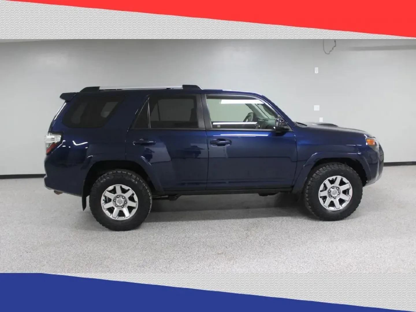 2015 Toyota 4Runner SR5 4WD (JTEBU5JR1F5) with an 4.0L V6 DOHC 24V engine, 5-Speed Automatic transmission, located at 5170 N La Cholla Blvd, Tucson, AZ, 85705, (520) 989-0282, 32.228245, -111.011742 - **Adventure Awaits: Explore Tucson in a 2015 Toyota 4Runner**<br /> <br /> Are you looking for the perfect companion for your weekend getaways or daily commutes? The 2015 Toyota 4Runner is designed to elevate your lifestyle! This rugged yet refined SUV is particularly great for outdoor enthusiasts, - Photo#1