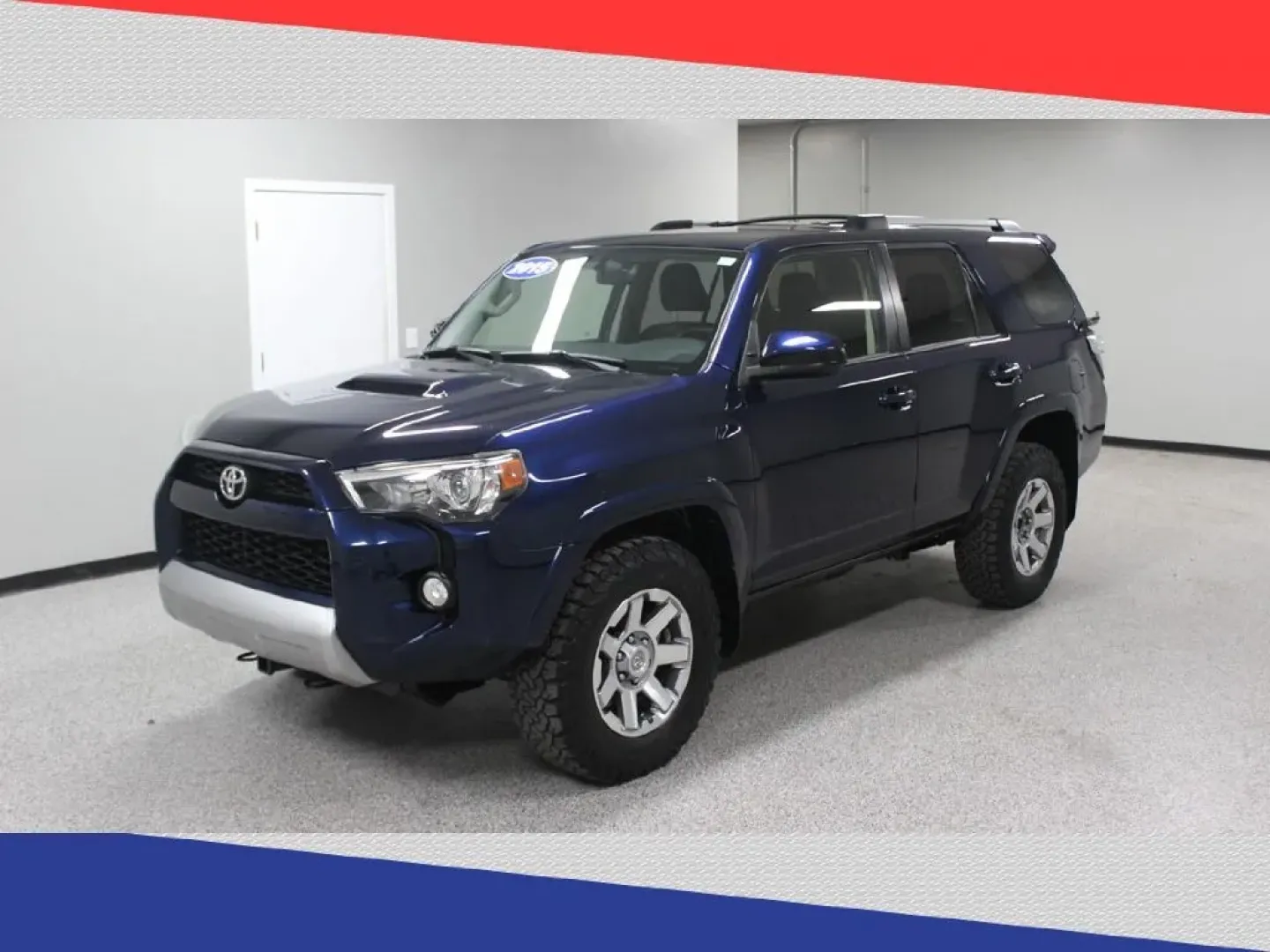 2015 Toyota 4Runner SR5 4WD (JTEBU5JR1F5) with an 4.0L V6 DOHC 24V engine, 5-Speed Automatic transmission, located at 5170 N La Cholla Blvd, Tucson, AZ, 85705, (520) 989-0282, 32.228245, -111.011742 - **Adventure Awaits: Explore Tucson in a 2015 Toyota 4Runner**<br /> <br /> Are you looking for the perfect companion for your weekend getaways or daily commutes? The 2015 Toyota 4Runner is designed to elevate your lifestyle! This rugged yet refined SUV is particularly great for outdoor enthusiasts, - Photo#6