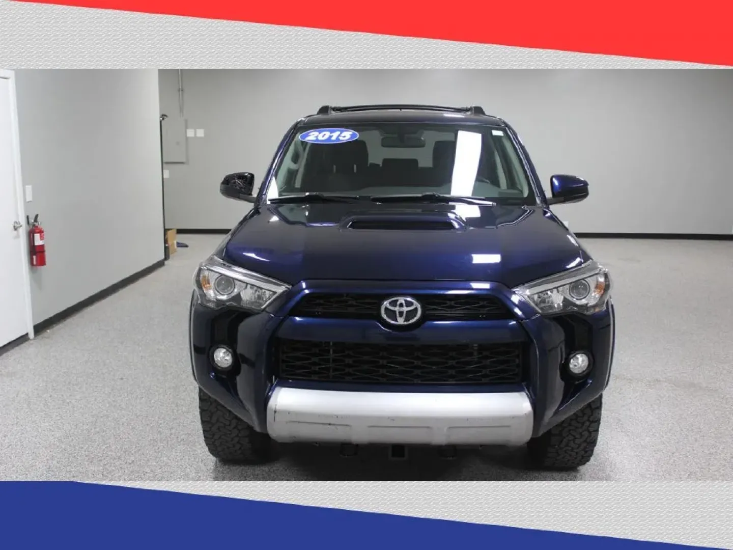 2015 Toyota 4Runner SR5 4WD (JTEBU5JR1F5) with an 4.0L V6 DOHC 24V engine, 5-Speed Automatic transmission, located at 5170 N La Cholla Blvd, Tucson, AZ, 85705, (520) 989-0282, 32.228245, -111.011742 - **Adventure Awaits: Explore Tucson in a 2015 Toyota 4Runner**<br /> <br /> Are you looking for the perfect companion for your weekend getaways or daily commutes? The 2015 Toyota 4Runner is designed to elevate your lifestyle! This rugged yet refined SUV is particularly great for outdoor enthusiasts, - Photo#7