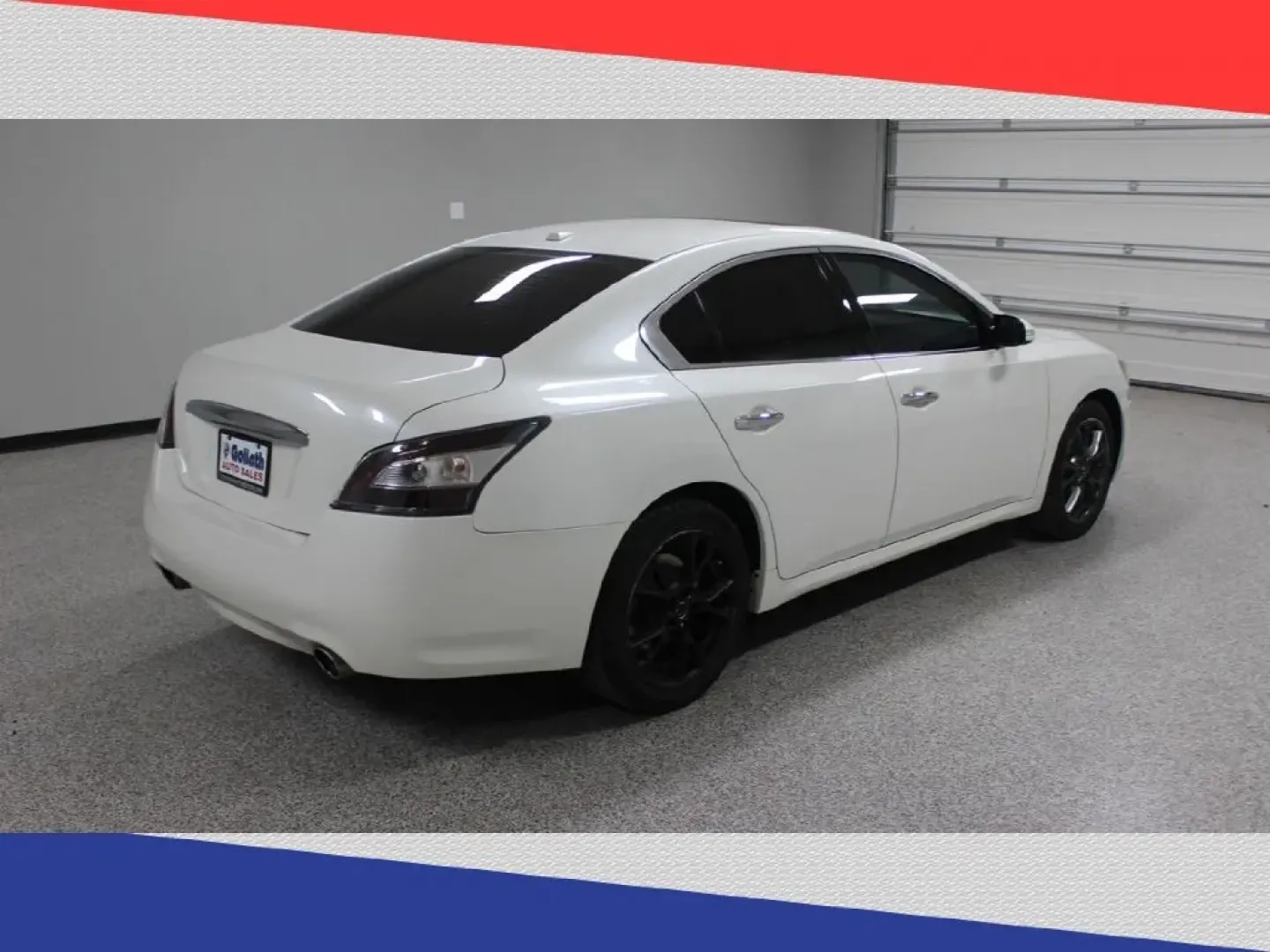 2014 Nissan Maxima SV (1N4AA5AP1EC) with an 3.5L V6 DOHC 24V engine, Continuously Variable Transmission transmission, located at 5170 N La Cholla Blvd, Tucson, AZ, 85705, (520) 989-0282, 32.228245, -111.011742 - **Discover Your Next Adventure with the 2014 Nissan Maxima at Goliath Auto Sales!**<br /> <br /> If you're searching for a reliable and stylish sedan that perfectly fits your active lifestyle, look no further than the 2014 Nissan Maxima. This pre-owned gem has been designed for those who embrace the - Photo#2