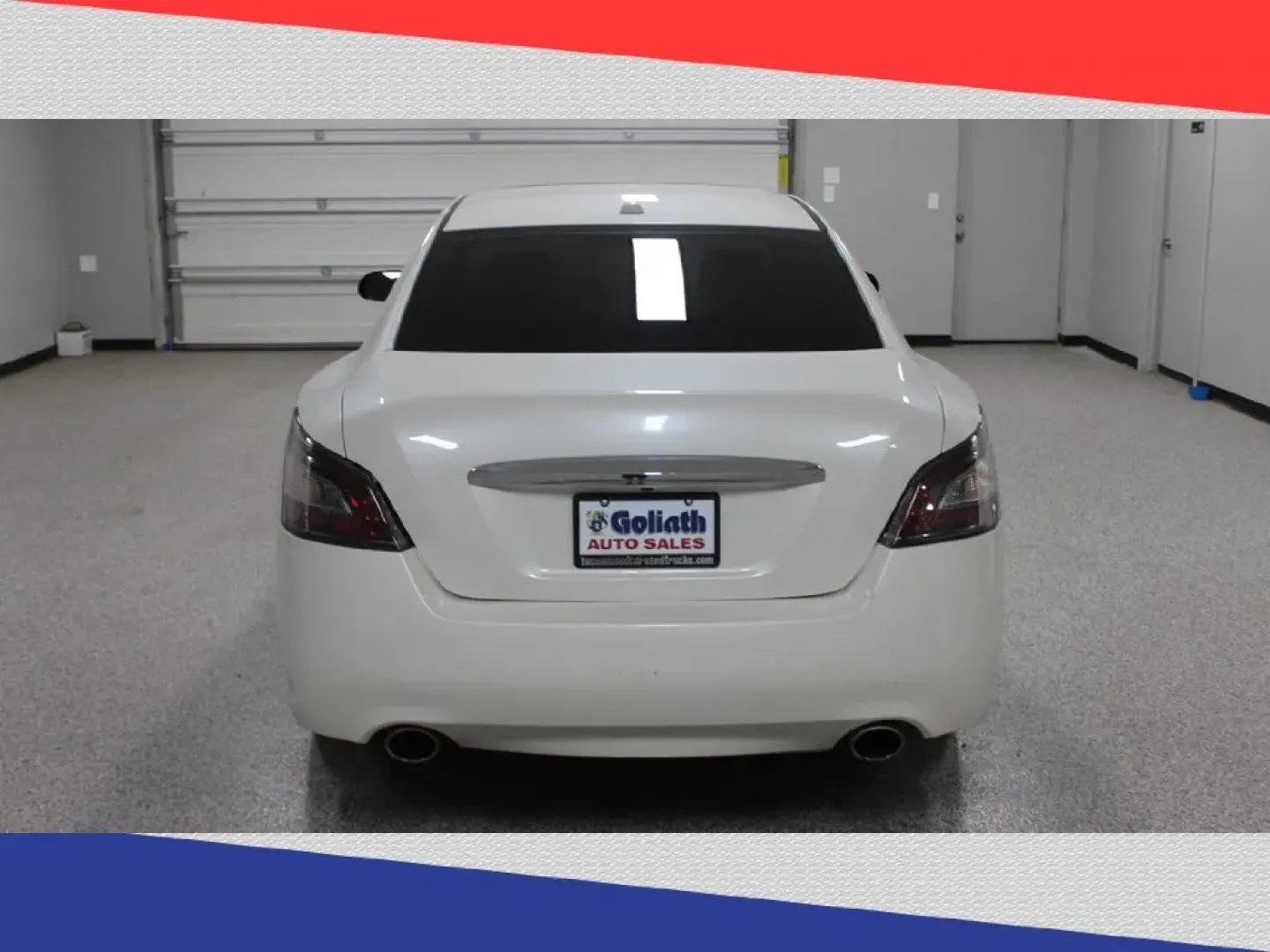 2014 Nissan Maxima SV (1N4AA5AP1EC) with an 3.5L V6 DOHC 24V engine, Continuously Variable Transmission transmission, located at 5170 N La Cholla Blvd, Tucson, AZ, 85705, (520) 989-0282, 32.228245, -111.011742 - **Discover Your Next Adventure with the 2014 Nissan Maxima at Goliath Auto Sales!**<br /> <br /> If you're searching for a reliable and stylish sedan that perfectly fits your active lifestyle, look no further than the 2014 Nissan Maxima. This pre-owned gem has been designed for those who embrace the - Photo#3
