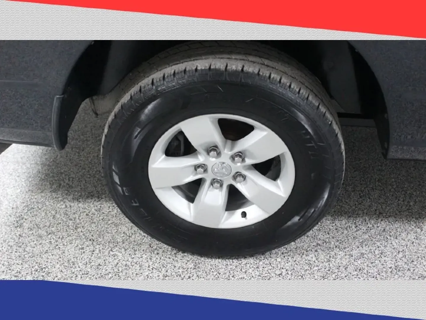 2017 Ram 1500 Tradesman Quad Cab 2WD (1C6RR6FG7HS) with an 3.6L V6 DOHC 24V FFV engine, 8A transmission, located at 5170 N La Cholla Blvd, Tucson, AZ, 85705, (520) 989-0282, 32.228245, -111.011742 - **Experience the Ultimate Blend of Power and Comfort with the 2017 Ram 1500 at Goliath Auto Sales!**<br /> <br /> If you're searching for a truck that effortlessly marries capability with everyday comfort, look no further than this striking black 2017 Ram 1500 Extended Cab Pickup. Whether you're nav - Photo#31