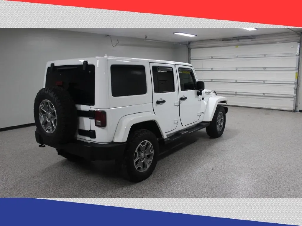 2016 Jeep Wrangler Unlimited Rubicon 4WD (1C4BJWFG8GL) with an 3.6L V6 DOHC 24V FFV engine, Automatic transmission, located at 5170 N La Cholla Blvd, Tucson, AZ, 85705, (520) 989-0282, 32.228245, -111.011742 - **Discover Your Adventure with the 2016 Jeep Wrangler Sport Available Now at Goliath Auto Sales!**<br /> <br /> Are you ready to elevate your weekend adventures or daily commutes with a vehicle that can handle both with ease? Look no further than this 2016 Jeep Wrangler Sport, the ultimate SUV for - Photo#2
