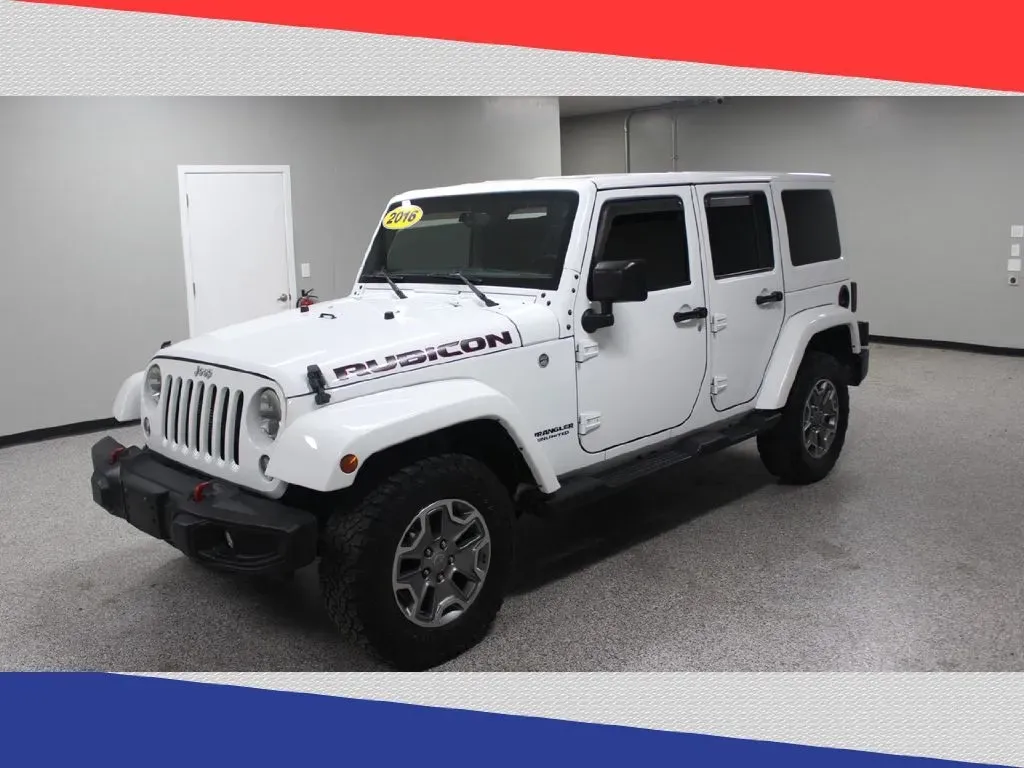 2016 Jeep Wrangler Unlimited Rubicon 4WD (1C4BJWFG8GL) with an 3.6L V6 DOHC 24V FFV engine, Automatic transmission, located at 5170 N La Cholla Blvd, Tucson, AZ, 85705, (520) 989-0282, 32.228245, -111.011742 - **Discover Your Adventure with the 2016 Jeep Wrangler Sport Available Now at Goliath Auto Sales!**<br /> <br /> Are you ready to elevate your weekend adventures or daily commutes with a vehicle that can handle both with ease? Look no further than this 2016 Jeep Wrangler Sport, the ultimate SUV for - Photo#6