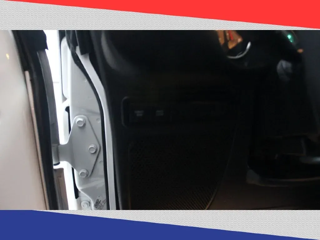 2016 Jeep Wrangler Unlimited Rubicon 4WD (1C4BJWFG8GL) with an 3.6L V6 DOHC 24V FFV engine, Automatic transmission, located at 5170 N La Cholla Blvd, Tucson, AZ, 85705, (520) 989-0282, 32.228245, -111.011742 - **Discover Your Adventure with the 2016 Jeep Wrangler Sport Available Now at Goliath Auto Sales!**<br /> <br /> Are you ready to elevate your weekend adventures or daily commutes with a vehicle that can handle both with ease? Look no further than this 2016 Jeep Wrangler Sport, the ultimate SUV for - Photo#13