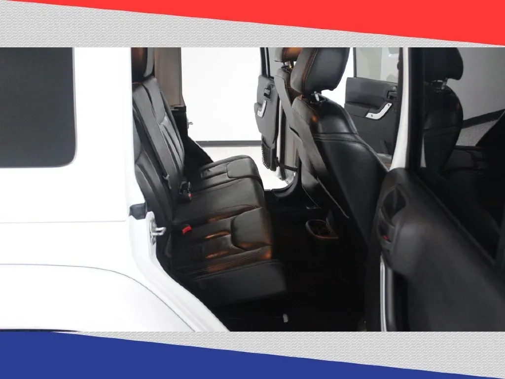 2016 Jeep Wrangler Unlimited Rubicon 4WD (1C4BJWFG8GL) with an 3.6L V6 DOHC 24V FFV engine, Automatic transmission, located at 5170 N La Cholla Blvd, Tucson, AZ, 85705, (520) 989-0282, 32.228245, -111.011742 - **Discover Your Adventure with the 2016 Jeep Wrangler Sport Available Now at Goliath Auto Sales!**<br /> <br /> Are you ready to elevate your weekend adventures or daily commutes with a vehicle that can handle both with ease? Look no further than this 2016 Jeep Wrangler Sport, the ultimate SUV for - Photo#24