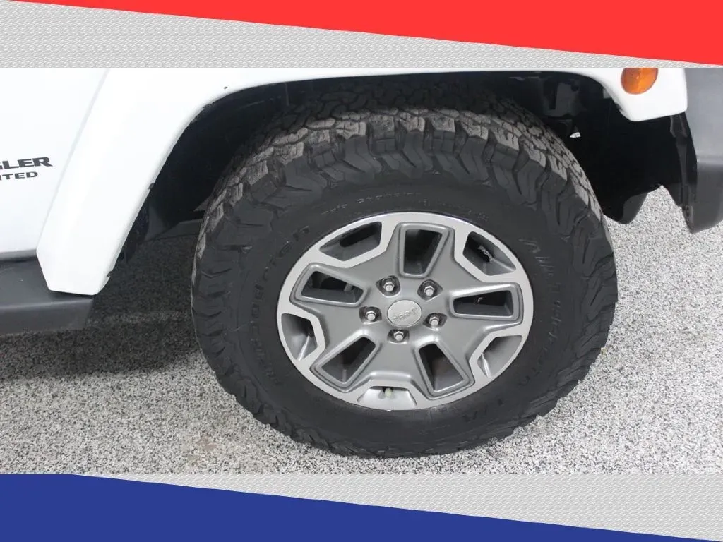 2016 Jeep Wrangler Unlimited Rubicon 4WD (1C4BJWFG8GL) with an 3.6L V6 DOHC 24V FFV engine, Automatic transmission, located at 5170 N La Cholla Blvd, Tucson, AZ, 85705, (520) 989-0282, 32.228245, -111.011742 - **Discover Your Adventure with the 2016 Jeep Wrangler Sport Available Now at Goliath Auto Sales!**<br /> <br /> Are you ready to elevate your weekend adventures or daily commutes with a vehicle that can handle both with ease? Look no further than this 2016 Jeep Wrangler Sport, the ultimate SUV for - Photo#29