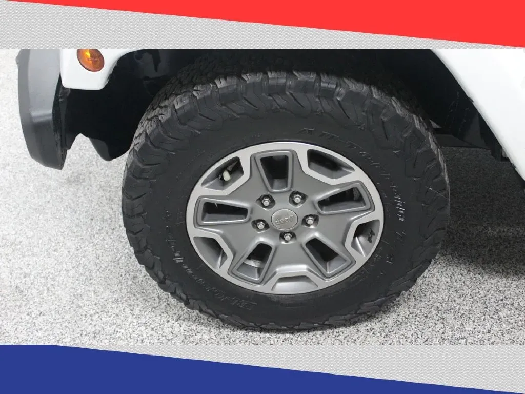 2016 Jeep Wrangler Unlimited Rubicon 4WD (1C4BJWFG8GL) with an 3.6L V6 DOHC 24V FFV engine, Automatic transmission, located at 5170 N La Cholla Blvd, Tucson, AZ, 85705, (520) 989-0282, 32.228245, -111.011742 - **Discover Your Adventure with the 2016 Jeep Wrangler Sport Available Now at Goliath Auto Sales!**<br /> <br /> Are you ready to elevate your weekend adventures or daily commutes with a vehicle that can handle both with ease? Look no further than this 2016 Jeep Wrangler Sport, the ultimate SUV for - Photo#32